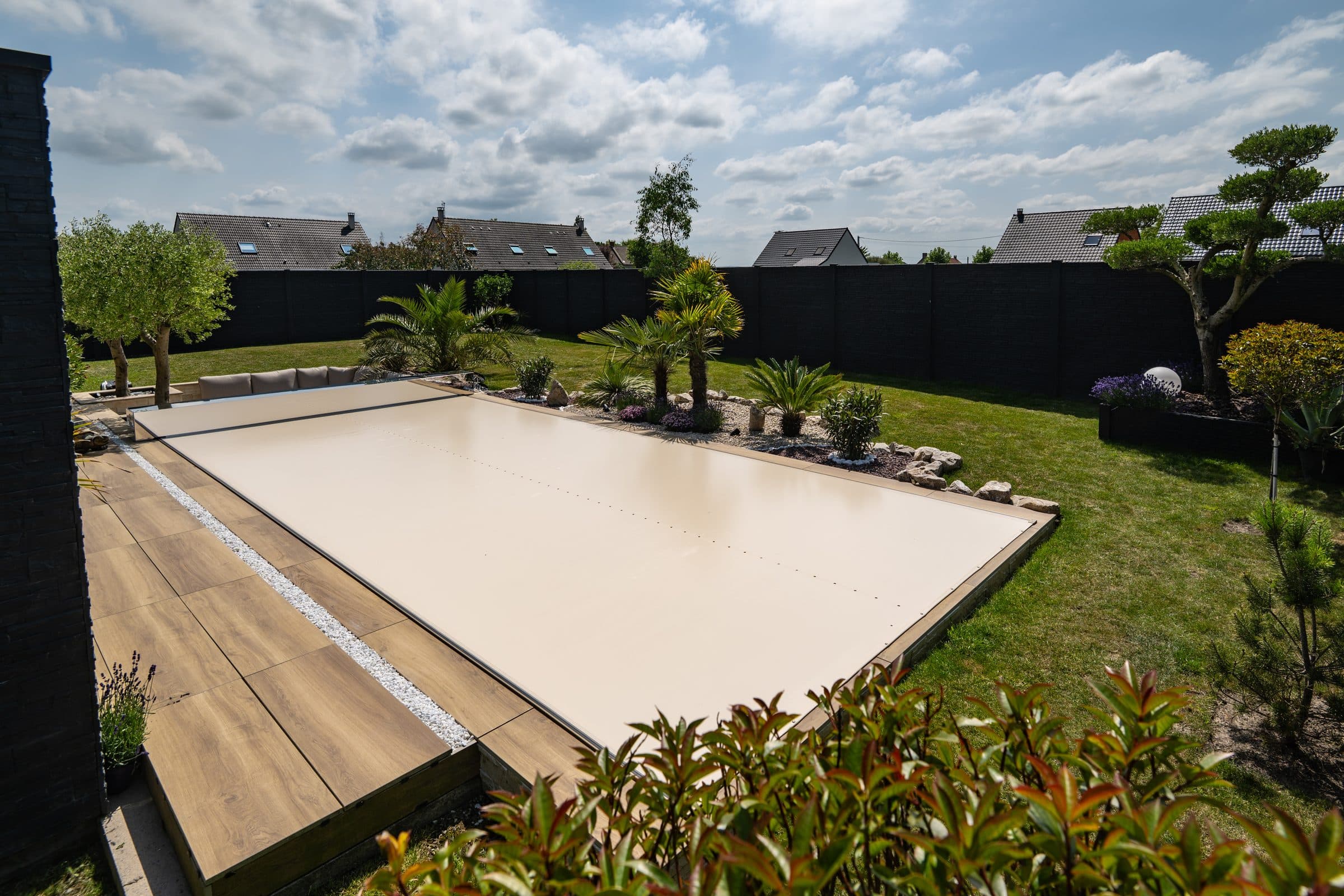 Sand membrane closed for the night